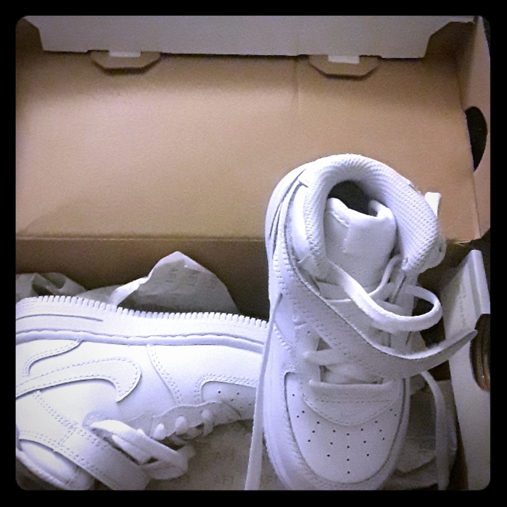Nike Air Force 1 Mid Tops